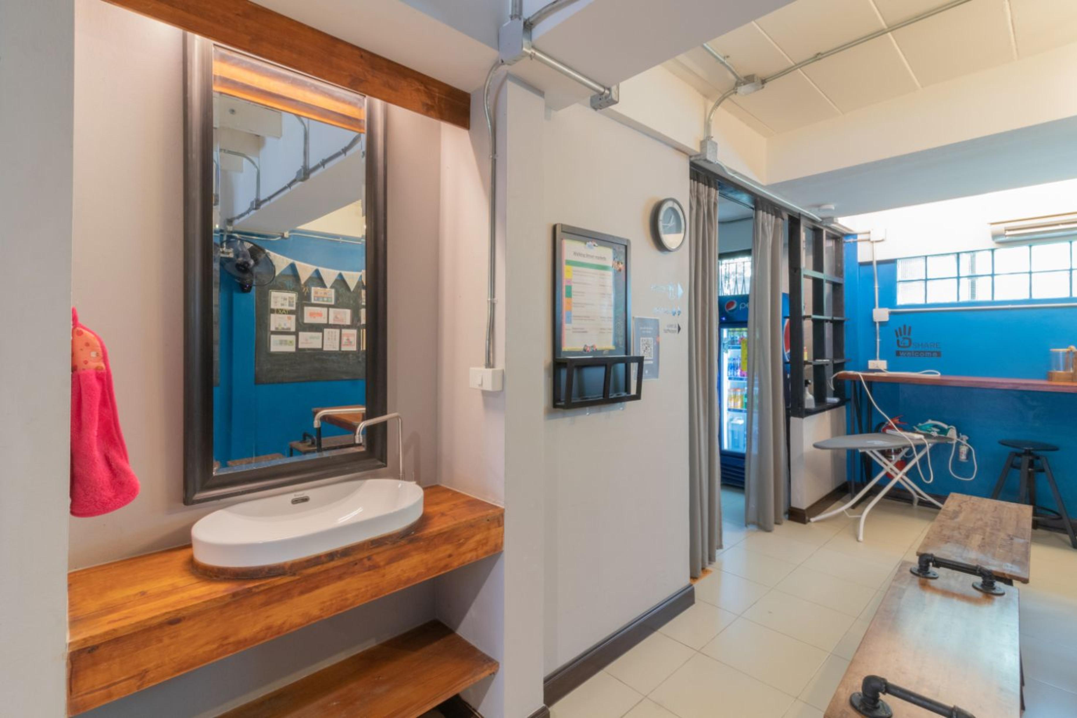 4Share Hostel (Adults Only) Bangkok Eksteriør billede